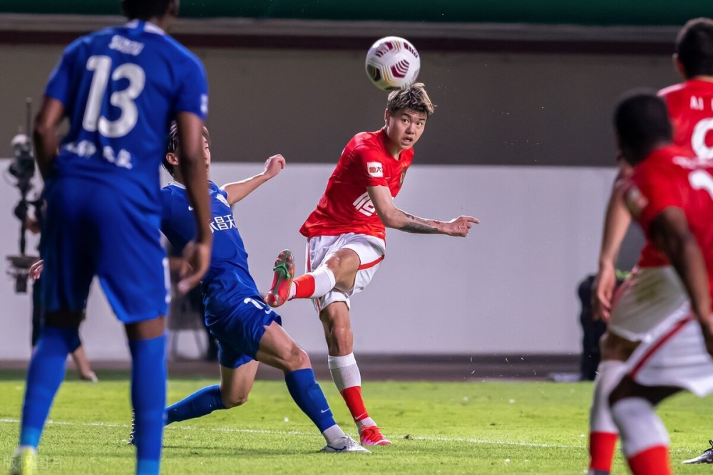 尼斯凭借定位球战术完胜保级对手  尼斯凭借定位球战术完胜保级对手